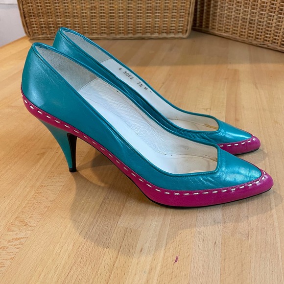 Vintage Turquoise/Fuchsia  80s pumps - Picture 4 of 10